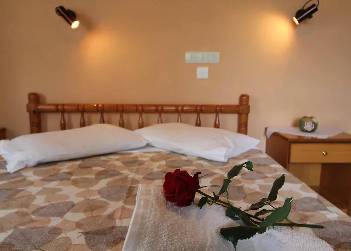 Appart hôtel Frankis Agios Spyridonas Perithia 3*