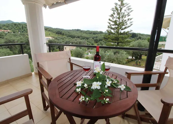 Appart hôtel Frankis Agios Spyridonas Perithia