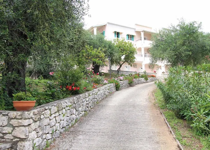 Frankis Agios Spyridonas Perithia Appart hôtel 3*