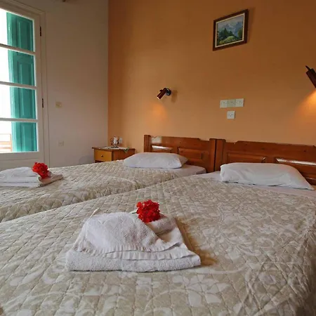 Frankis Agios Spyridonas Perithia 3*