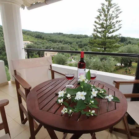 Апарт-отель Frankis Agios Spyridonas Perithia