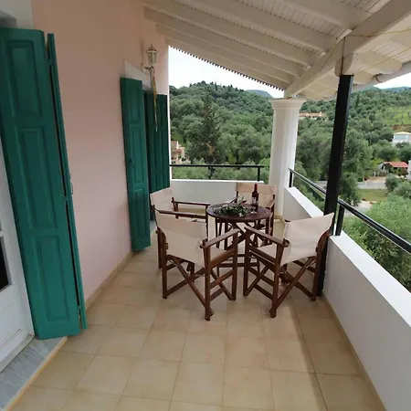 Апарт-отель Frankis Agios Spyridonas Perithia Ypsilas