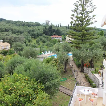 Frankis Agios Spyridonas Perithia 3*