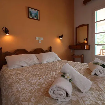 Aparthotel Frankis Agios Spyridonas Perithia