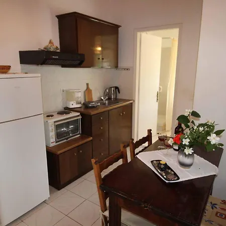 Frankis Agios Spyridonas Perithia