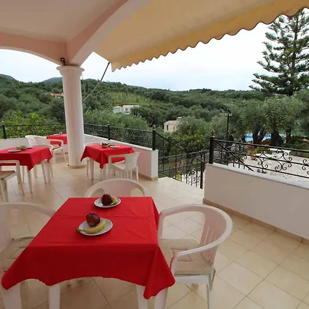 Frankis Agios Spyridonas Perithia Ypsilas